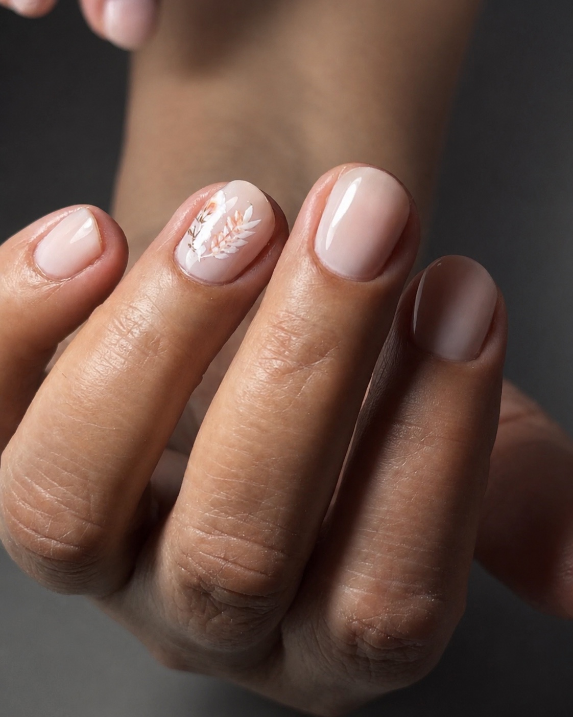 Botánica nude, trabajo de Esmaltado Permanente realizado en Kuky Chic