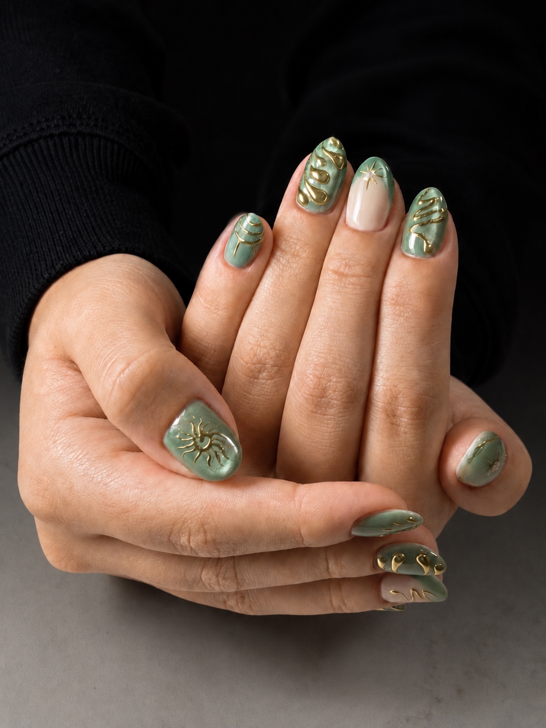 Verde celestial, trabajo de Kapping Gel realizado en Kuky Chic