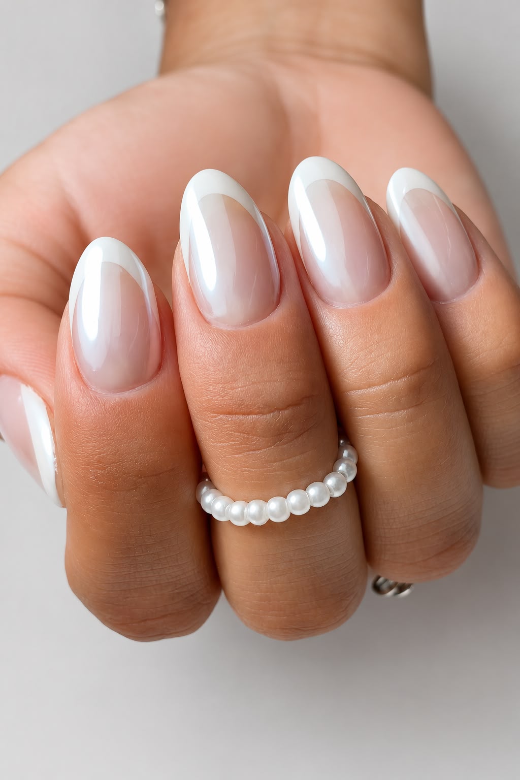 Francesa blanca, trabajo de Kapping Polygel realizado en Kuky Chic
